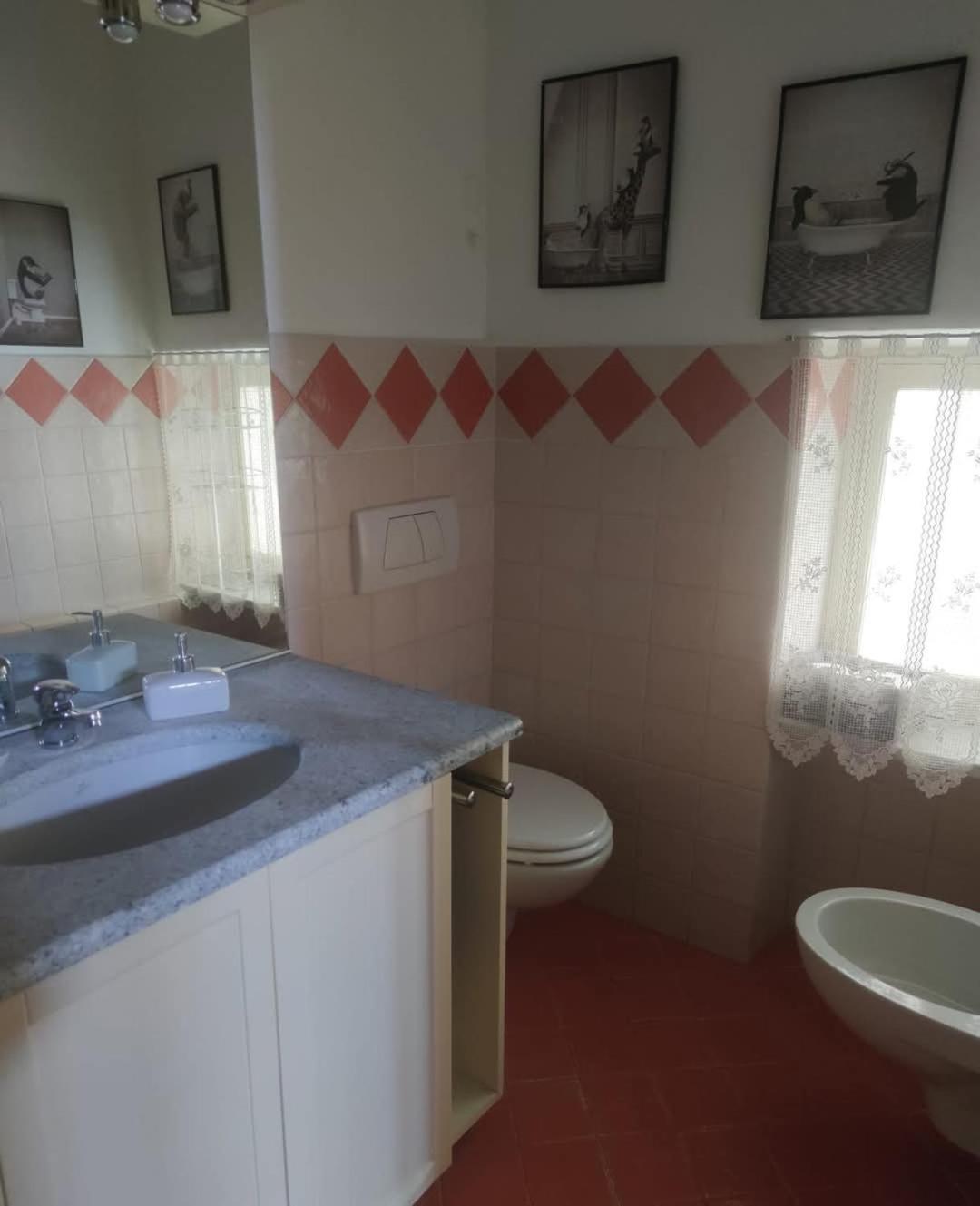 شقة La Dimora Del Borgo بينيرولو المظهر الخارجي الصورة